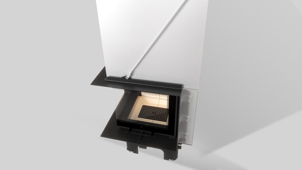 MILANO 480x480 – Linksseitiger Eckkamin mit Klapptüren, weiße Verkleidung